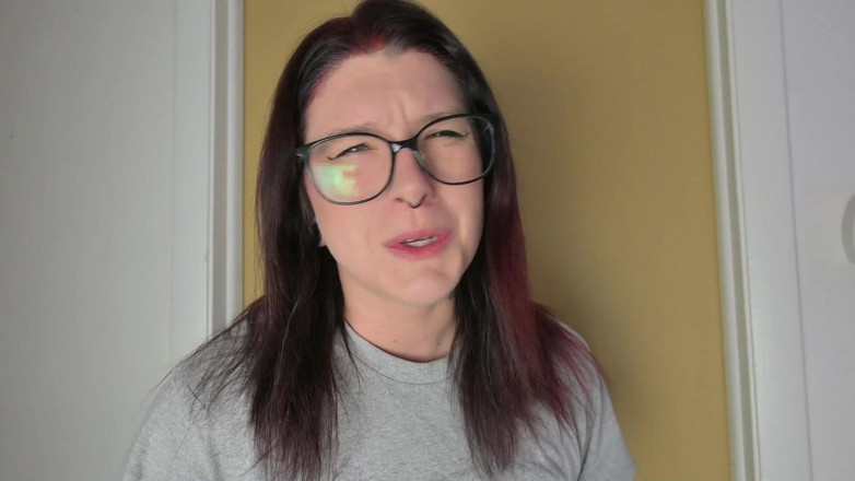 Missellie8: Horny Prison
