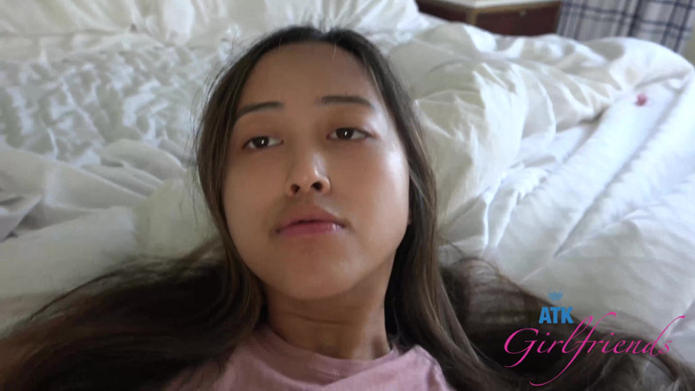 ATK Fans (Girlfriends): Vacaciones virtuales - Alexia quiere follar inmediatamente