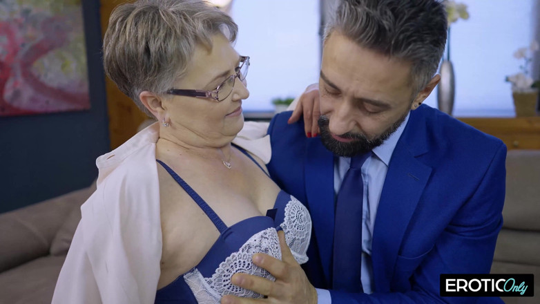 MILFFreaksX: Grandma Ilse Is as Horny as a 20-year-old, Her Young Arabian...