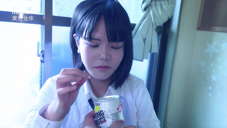 Asian cutie: eshiyaee pari. chalo phuhaar chhorte hain
