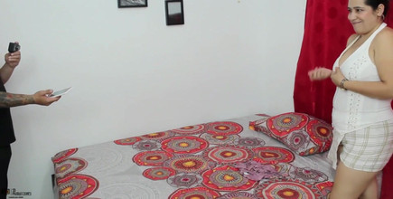 MelanieCaceres: Fotto la grande figa della mia sorellastra dopo aver fatto...