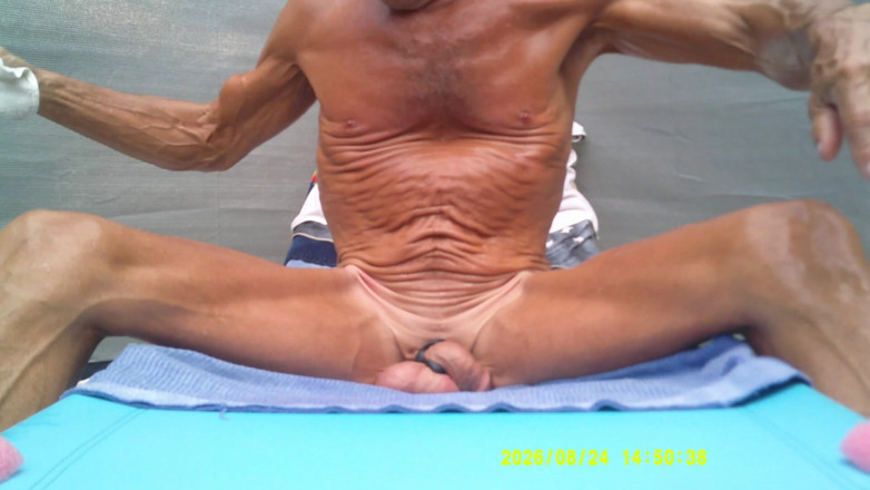COBRA CRAIG: 8-25-2026 Cam 1 Naked Tan. Red Neck Pool Out of an 18ft...