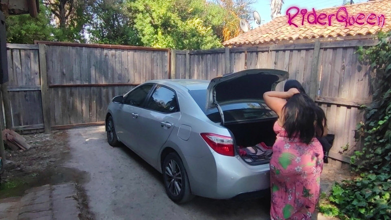 Riderqueen: 새엄마 슬라이드쇼 - 팬을 위한 비디오