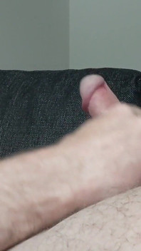 Masturbo il cazzo grosso... un sacco di sperma