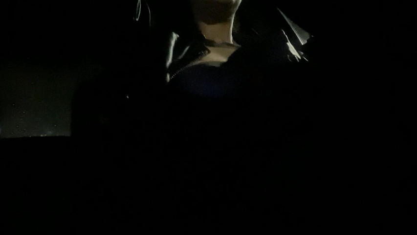 Showing Tits (Sunset studio)