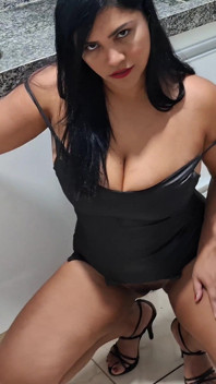 Morena Safada Pedindo Pica Na Buceta Na Cozinha - Creampie Delicioso