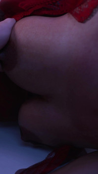 Büyük memeli olgun orta yaşlı seksi üvey anne ateşli sakso ve yatmadan önce büyük yaraklı üvey oğlu için yarağa biniyor - Santa County'de hayat - bölüm 1