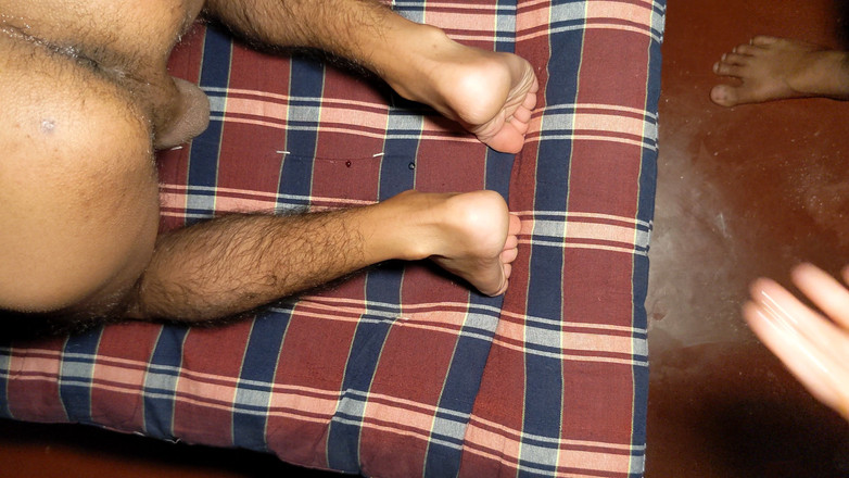 Ahpanal: Lízání zadku a roztahování zadku indické gay