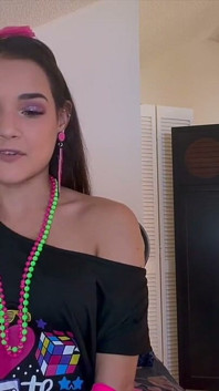 Sultry dos anos 80 de Zara masturbando a instrução - sedução em pov neon espera!