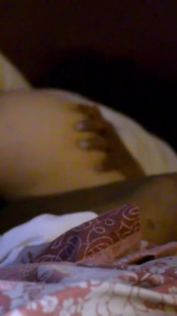 Morena amateur con gran culo monta bbc