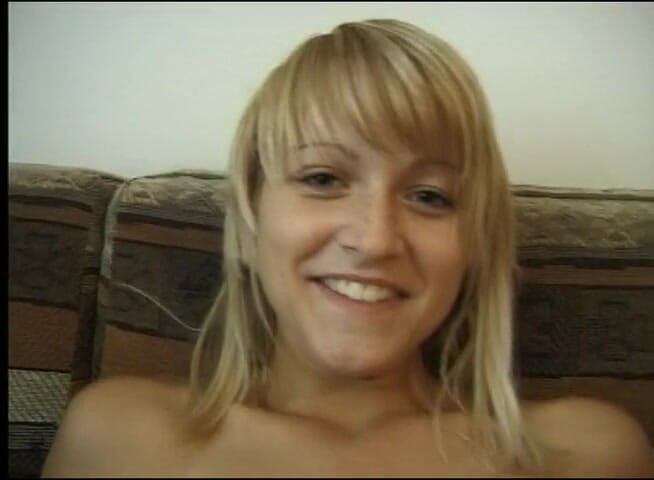 Flash Model Amateurs: Blonde teenage chick gets her pussy licked at the casting