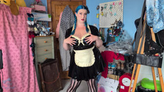 Alice_Mayflower_Scottish: 被乳胶女仆挑逗 - 独奏女孩