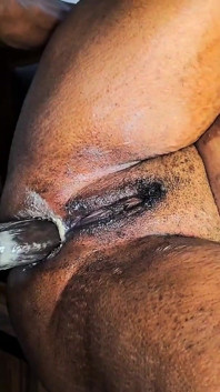 55歳のオリビア夫人はジムの後に激しくアナルを犯しました