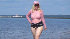 RedRoseRus: Perra Traviesa En La Playa