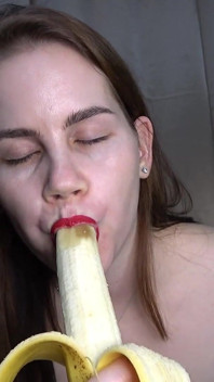 Sexy Zrzka Anna Kouří a Saje Různé Předměty