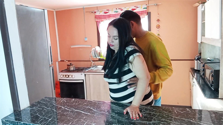 BBW Kelly Mom: Stepmom Gets a Surprise Fuck in the Kitchen From Her...