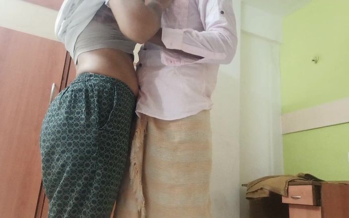 College girl Priya: Üniversiteli kız viral seks pansiyon odası mms