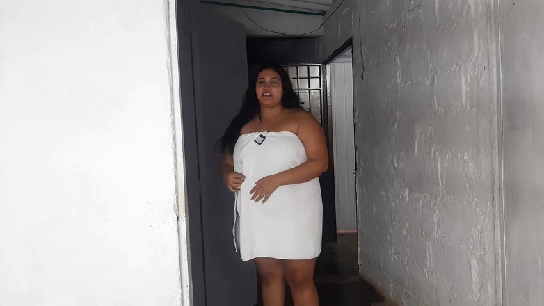 Sex_temptationX: Sexy holka má drsný sex v koupelně, zatímco její rodiče...