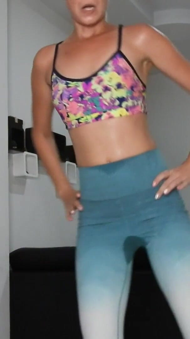 New Fetish Pissing Video Is Uploaded! (Miss Anja) New Fetish Pissing Video Is Uploaded! (Miss Anja)