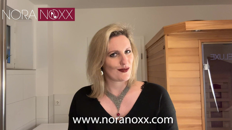 NoraNoxx: CMNF: O Včerejší Noci: Nahé Ženy, Muži V Oblecích a Vířivka