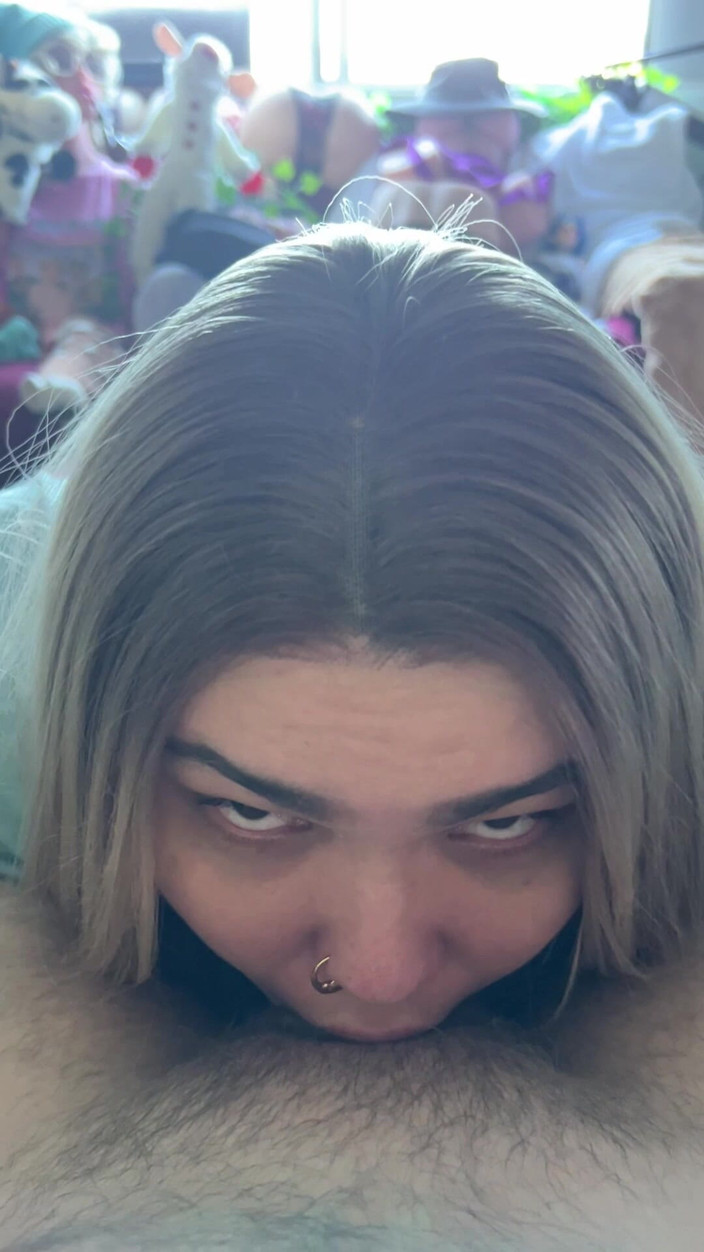 MyPrejacBoyfriend: Blonda suge o ejaculare surpriză