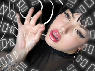 Bijoux: Одна и гудела