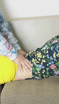 Priya si kakak tiri India dengan pantat bahenol yang nggak disangka-sangka lagi asik ngentot pantat bahenolnya - audio bahasa india