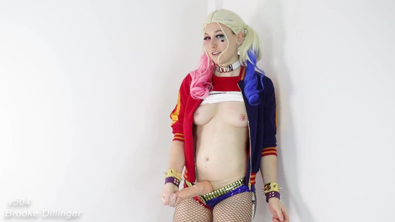 Brooke Dillinger: Futa Harley Quinn vuốt ve con cu của cô ấy