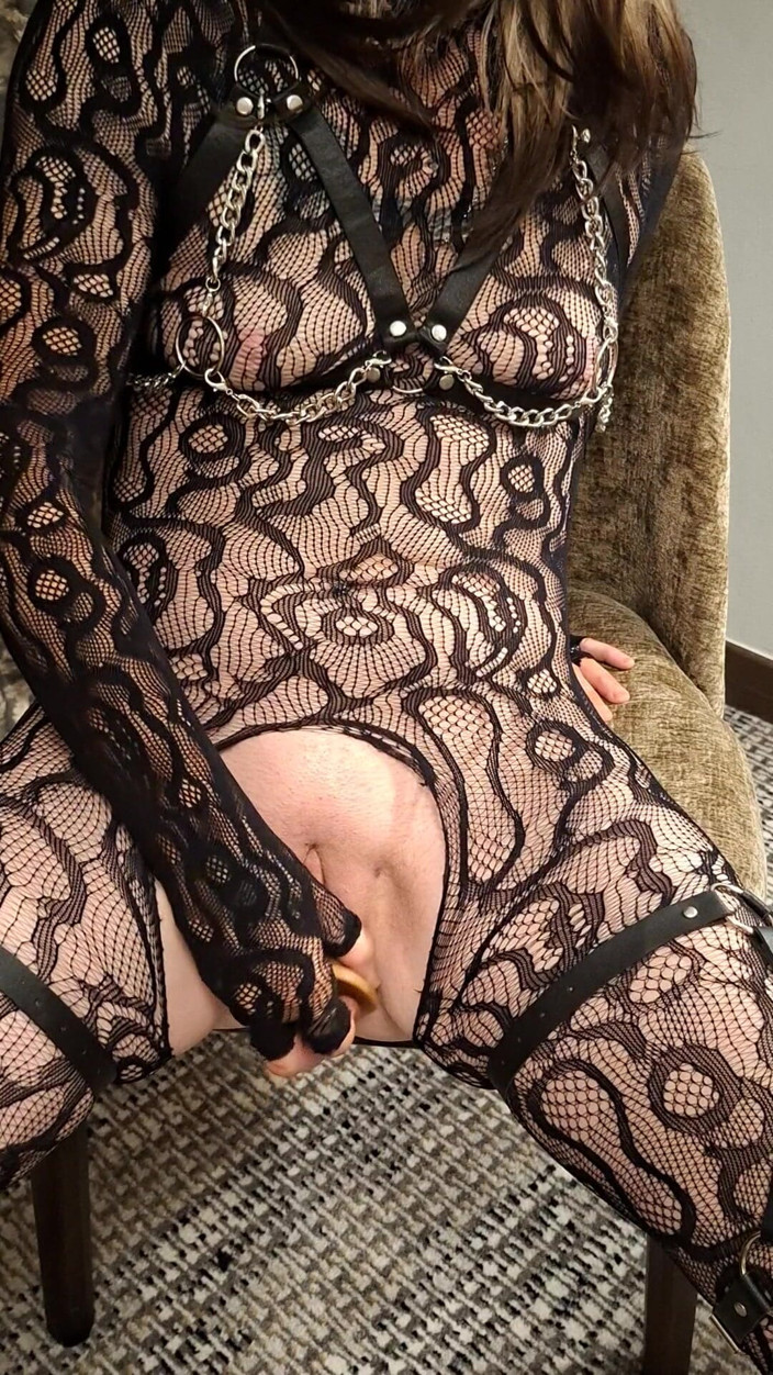 Chantillylace2025: Quente milf gosta de seu vibrador