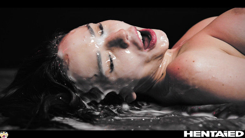 Hentaied: Gerçek hayat hentai - seksi eve tatlı sert sikiliyor ve tavan...