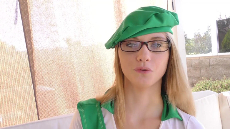 Perv Milfs n Teens: Hannah Hays Is Just A Horny Slut In A Cute...