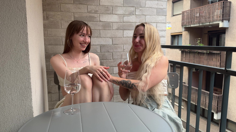 Bella Mur: 询问色情明星 - 与凯特-奎因的灵活性爱