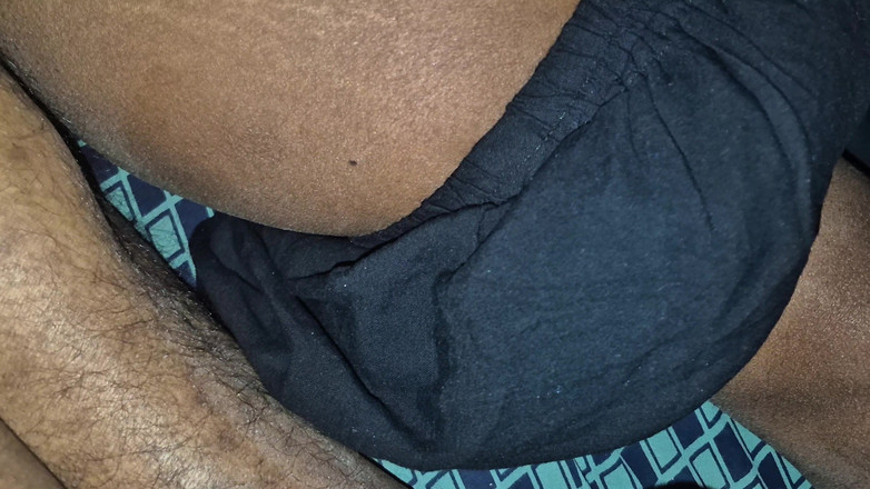 ExcitedWomen: Suami meninggalkan saya di tengah malam dan letakkan zakarnya dalam...