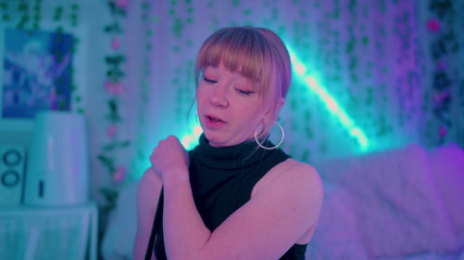 Jolie Lyon: Nevlastní máma jde na rande s někým jiným než vy