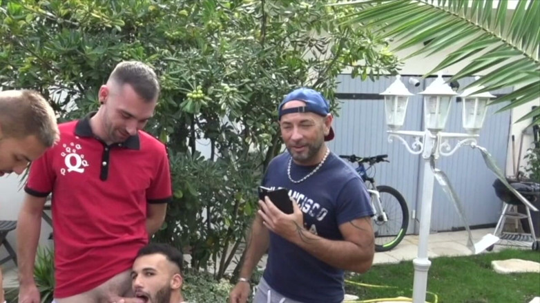 RAW FRENCH PIGS: Amukan video boket perancis yang super seksi ini sama cowok-cowok...