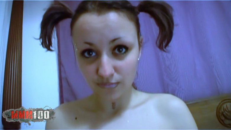 MMM100 Solo: Krystal Wallas Krystal Wallas consolador en la cama