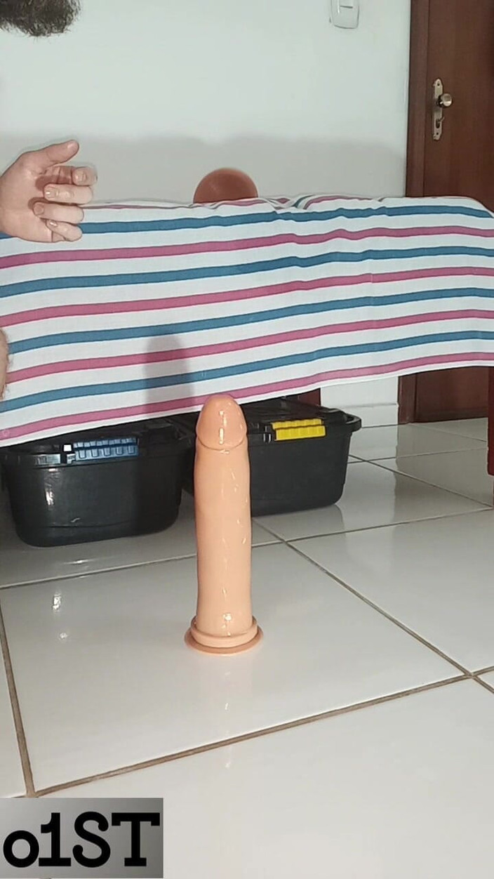 O1ST: Fundul Meu Picurându-ți Sperma