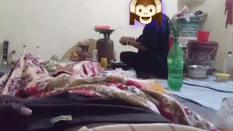 Bengaliauntykichut: I Was Cooking and the Guy Masturbated Behind My Back....