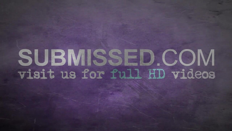 Submissed: Vastgebonden en met de bal mond gesnoerd terwijl de dildo...