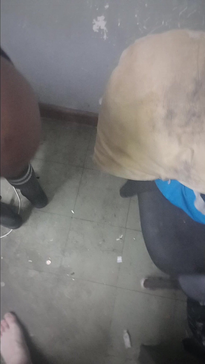 hothouse18xxx: Stepdaughter Tease Her Ass to Stepdaddy, She Rubs Her Ass...