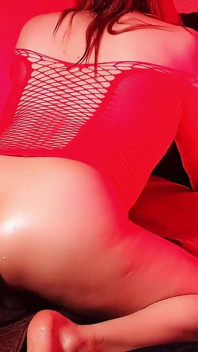 Khoan cái mông phục tùng của tôi với một dương vật giả khổng lồ 12 inch