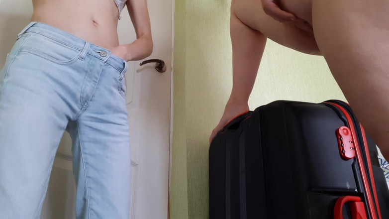 Lesbian-candys: Chúng tôi xuất tinh trong vali du lịch