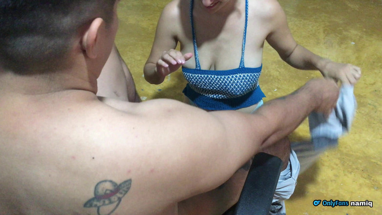 Dakotasex: Bilgisayarımda oynarken üvey kız kardeşimi sandalyede siktim