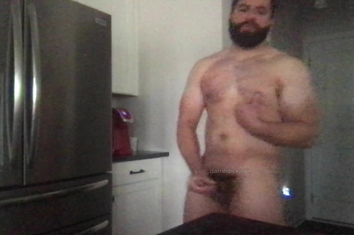 mascbeef95: Quick Cumshot in Kitchen