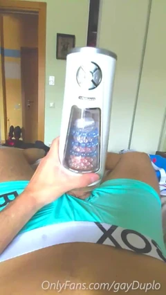 La fleshlight mi sta scopando !?