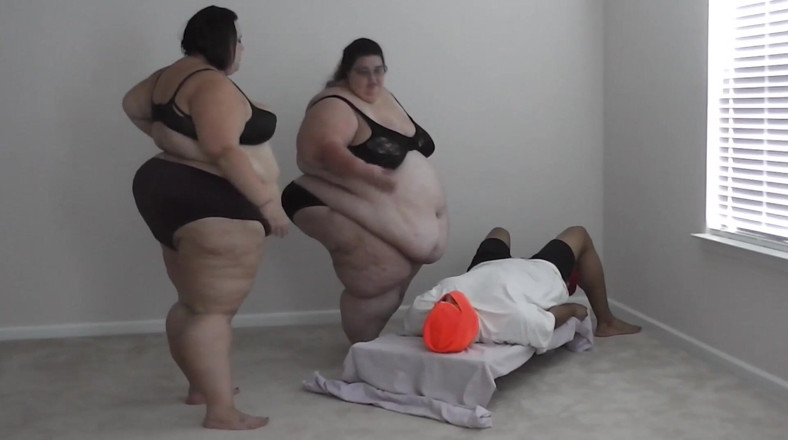 Full Weight Productions: Bigmommakat &amp; Lolla Blaze in Board &amp; Ribs a'cracking!