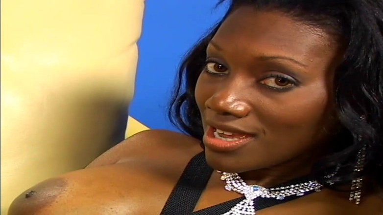 CatiasFootFetishPorn: Heiße sexgöttinnen in netzstrümpfen verehren füße, wilder lesbischer spaß