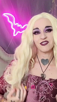 Hocus Pocus Rampage on Comic Con Virgins