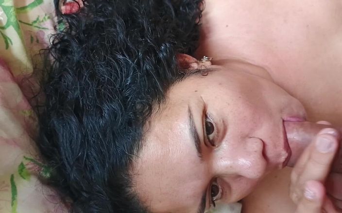 Valkyrieandluigy: Rica gordinha chupando garganta profunda