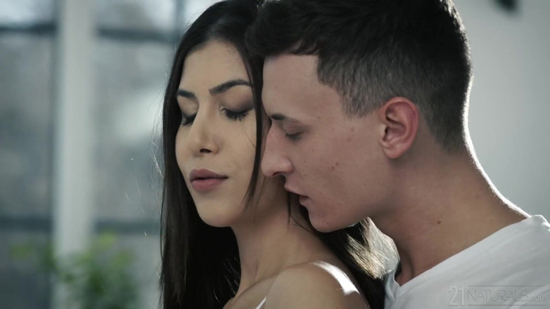 21 Naturals: 21 Naturals - A Bonita Anya Krey Quer Esse Pau Duro...